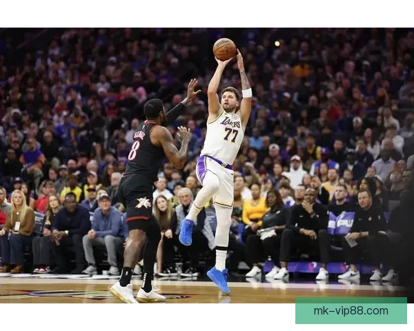 湖人喜讯不断 詹姆斯再度称王东契奇破纪录季后赛展望总冠军