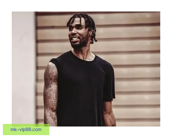 伊森重返首发贡献17分8助攻 困境中队友支持成为最大依靠